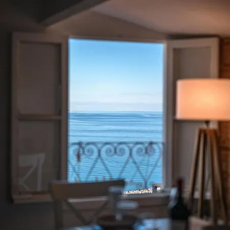 Chateau D'azur Vue Vieille *