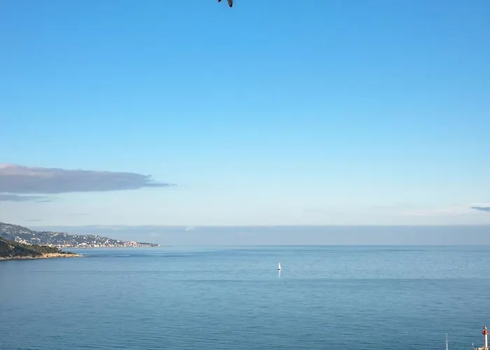 Chateau D'azur Vue Vieille